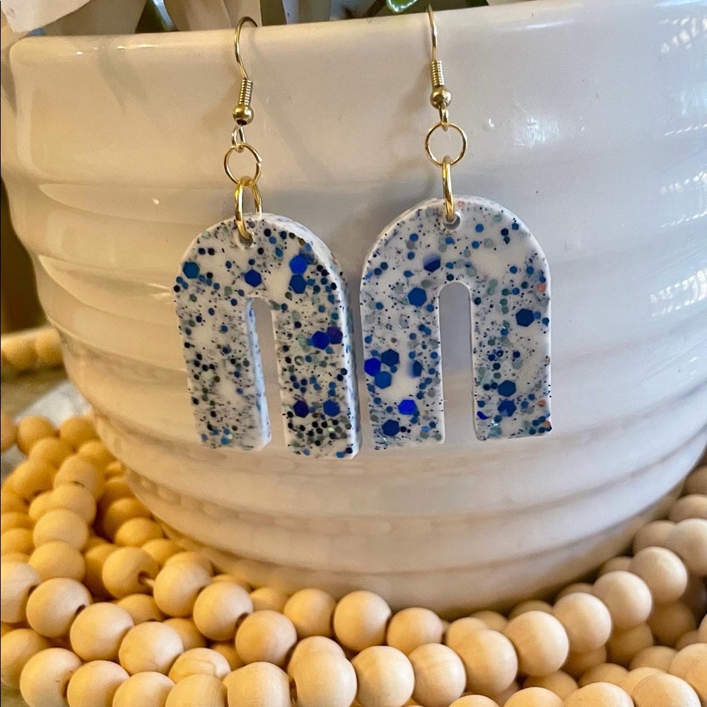 Blue winter dangles